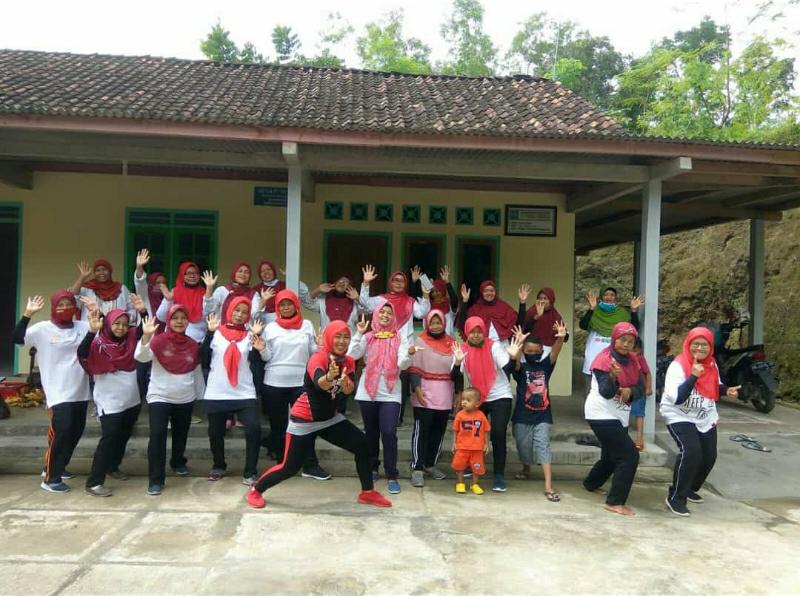 Kegiatan Senam RT 86 Anjir